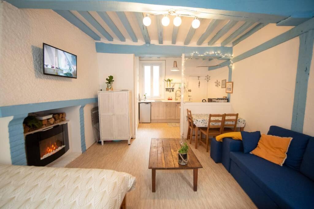 Blue Appartment With A Fireplace Dieppe Eksteriør bilde
